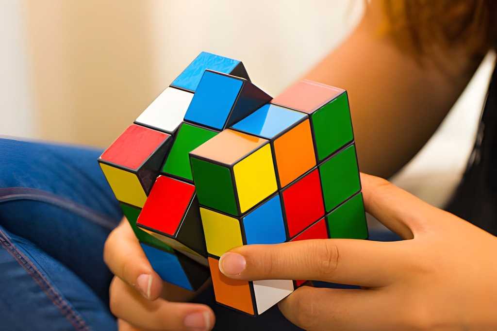 RUBIKβs CUBE Day
