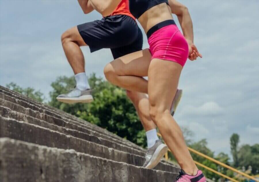 Couple Running HEALTH & WELLNESS Icon